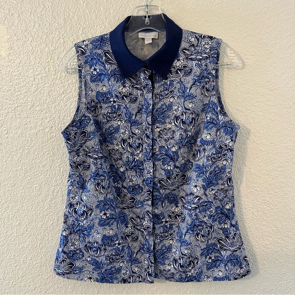 Charter Club Blue & White Floral Print Sleeveless Women’s Button Up Top
